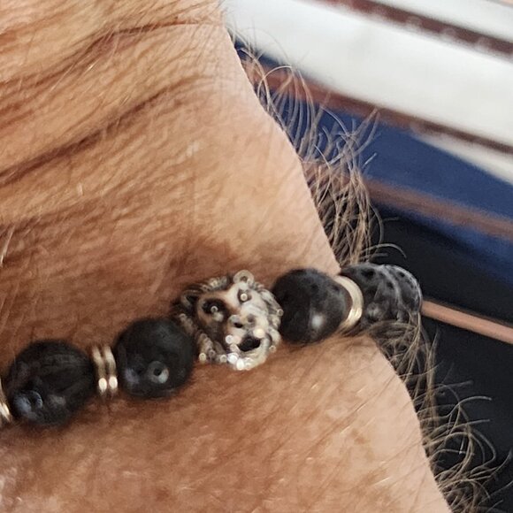 Leo Silver Plated Lion Head and Black Lava Stone Beaded Stretch Bracelet OSFM - Picture 16 of 16